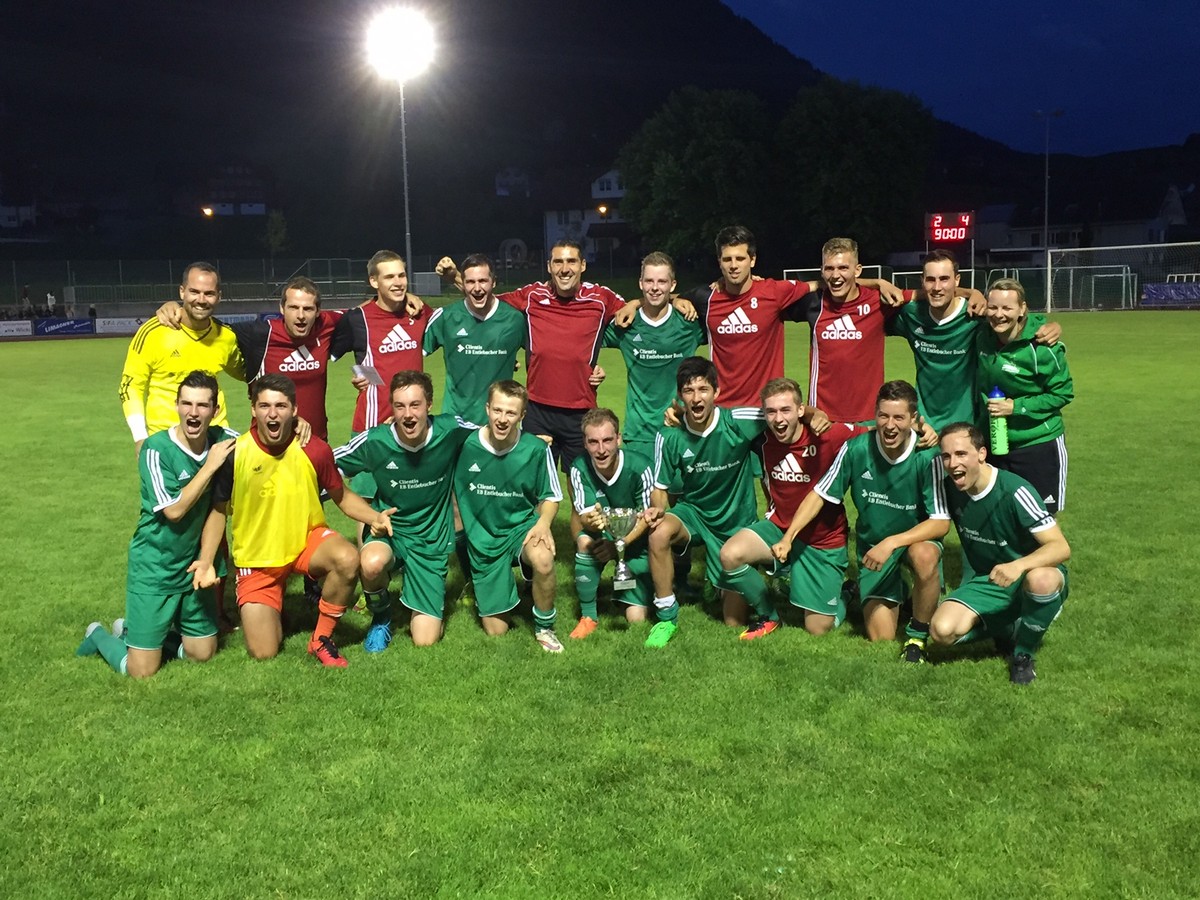 Die Entlebucher (Bild) gewinnen gegen Gastgeber Schüpfheim (Bild: FC Entlebuch).