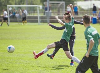 Grümpi-Kicker mit Sixpack verletzen sich seltener