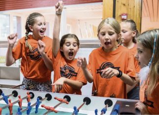 Wo Tänzerinnen und Fussballer gemeinsam trainieren