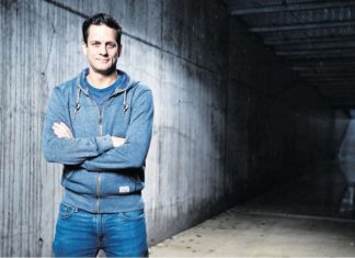 Er hat den 10. Juni rot angestrichen