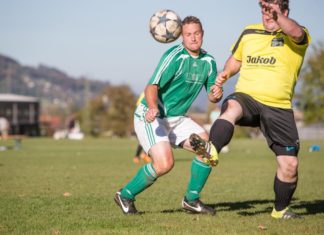 Gesunde Schwingerhärte auf dem Rasen