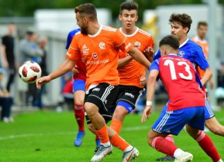 Kann Ibach den Derbysieg zuhause bestätigen?