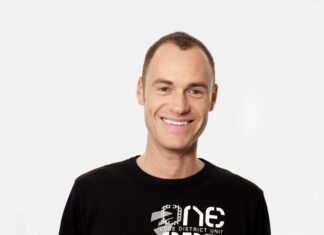 Simon Bosshard verlässt Brunnen Richtung Hildisrieden