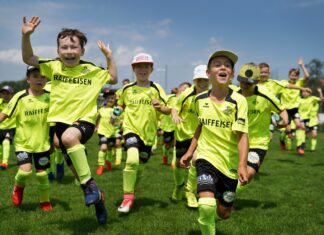 Der Ball rollt wieder in Zentralschweizer Fussballcamps