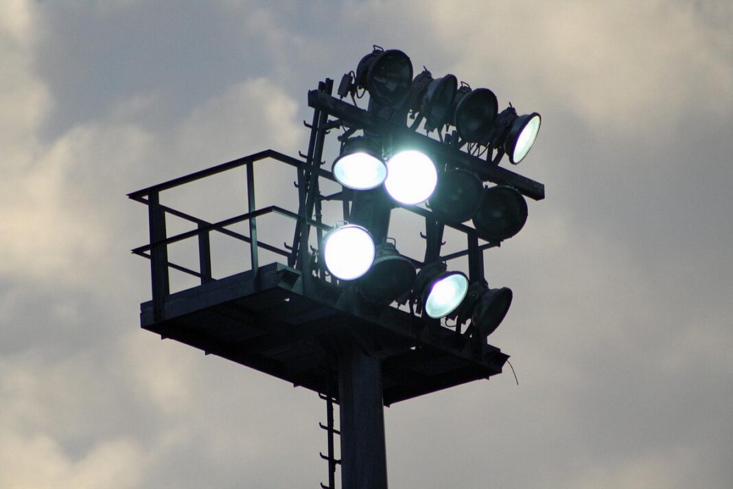 floodlight-gfab5485bf_1920