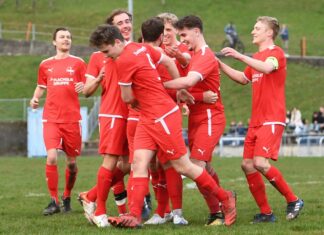 Schwyz bezwingt den Favoriten aus Baar