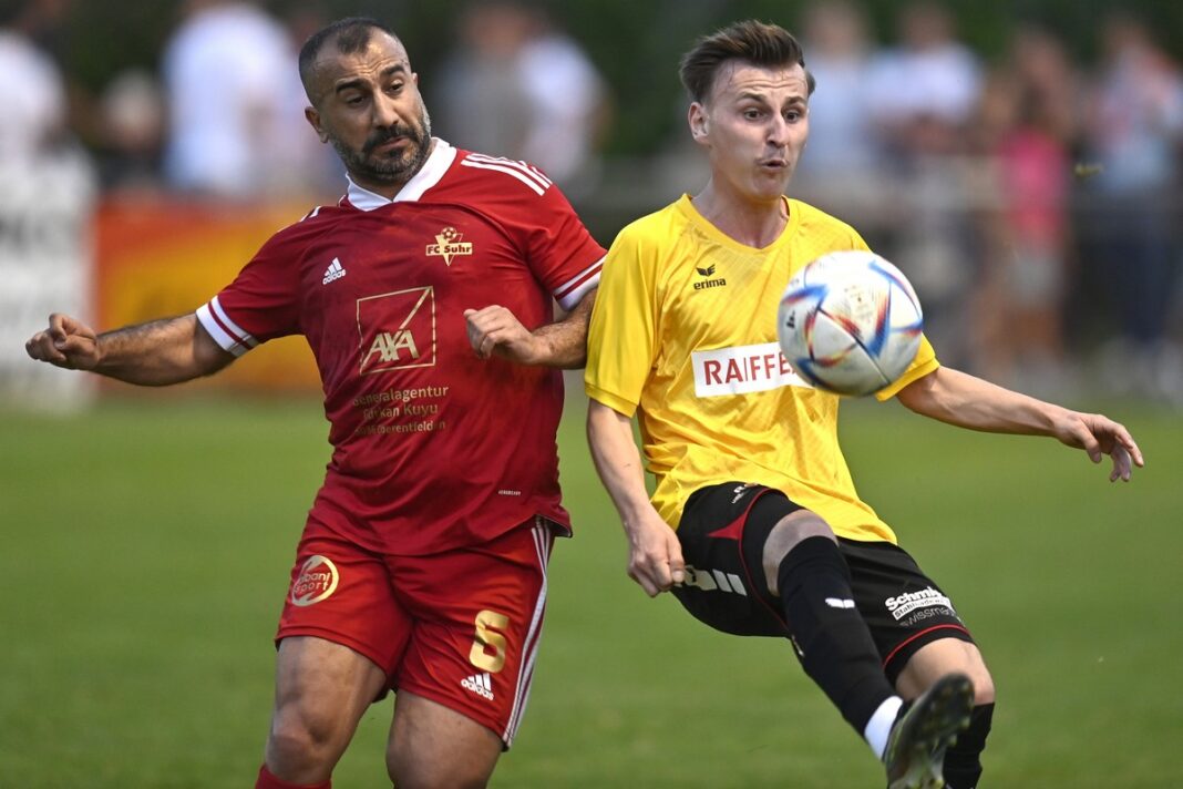 Fussball, 2. Liga Aufstiegsspiel. Hinspiel: FC Suhr - SC Goldau