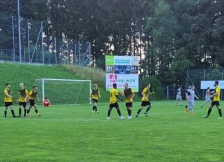 Adliger Offensivgala zum Saisonauftakt