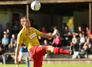 Goldau startet mit Punkteteilung in Buochs