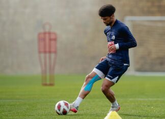 FCL: Zwei Vertragsverlängerungen und zwei neue Profiverträge