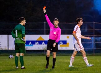 Eschenbach gewinnt dramatische und verrückte Partie gegen Schötz