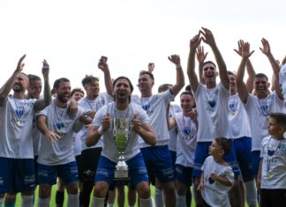 Zug 94 feiert Aufstieg!