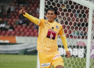 Lucas Manuel Silva Ferreira unterschreibt Profivertrag