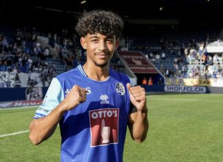 FCL: Sandro Wyss unterschreibt Profivertrag