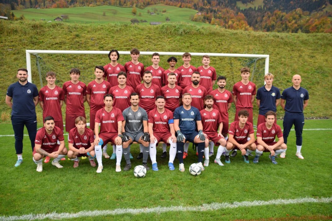 Teamfoto Team Sarneraatal a