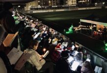 Gemeinsam singen – Weihnachten im Stadion Kleinfeld